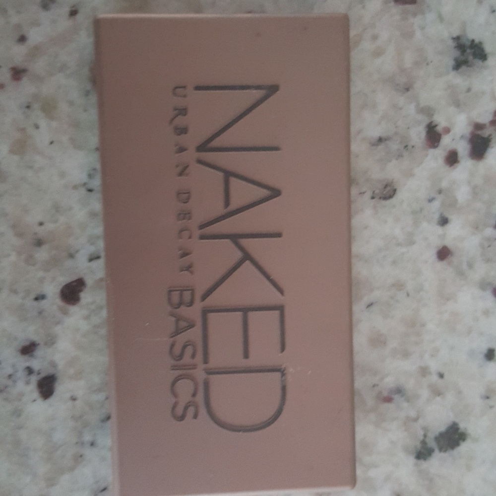 Urban Decay Naked Basics palette